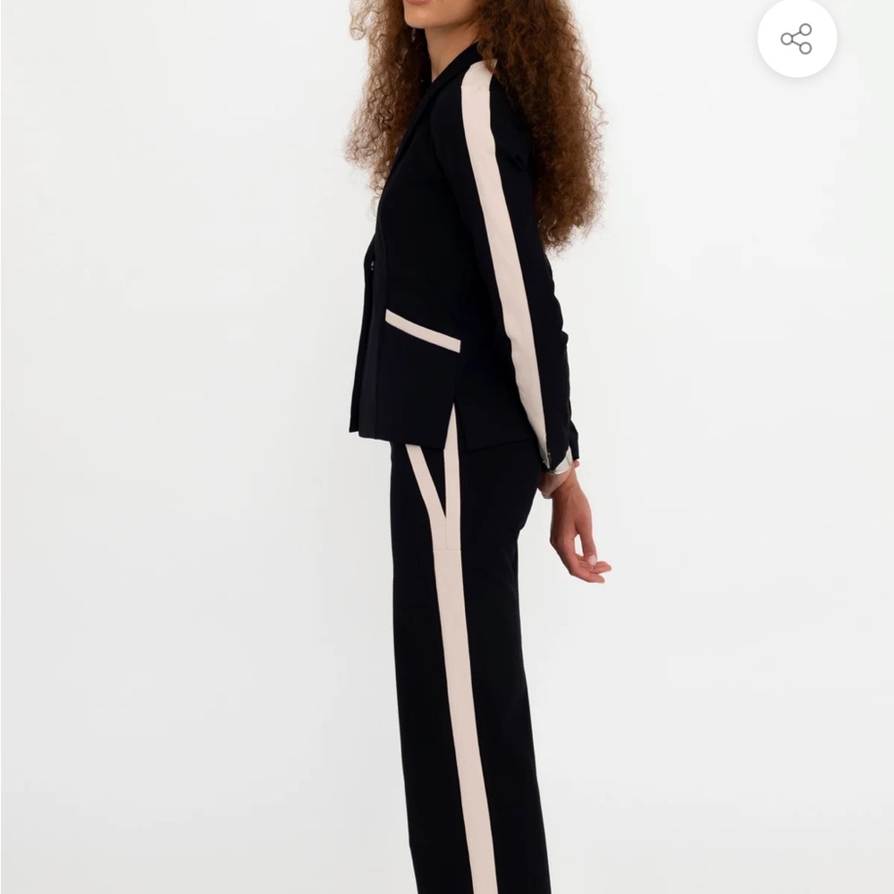 Elaine Kim  TECH STRETCH SLOUCHY PANT WITH SIDE CONTRAST STRIPE - BENTEN